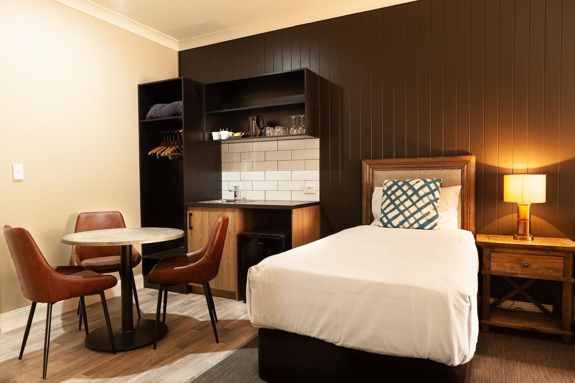 Hotel Nightcap At Archer 4*